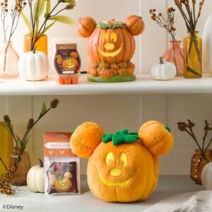 Scentsy Mickey Jack O Lantern Warmer